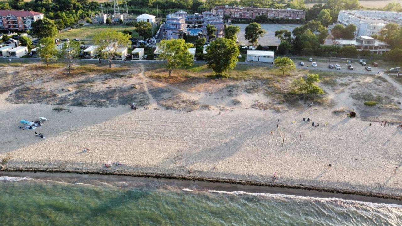 Къмпинг Градина Луксозен Апартамент 切尔诺莫雷茨 外观 照片